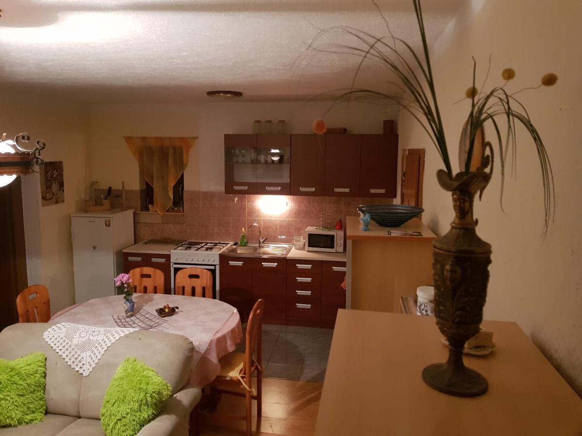 Apartments Varga セニ エクステリア 写真